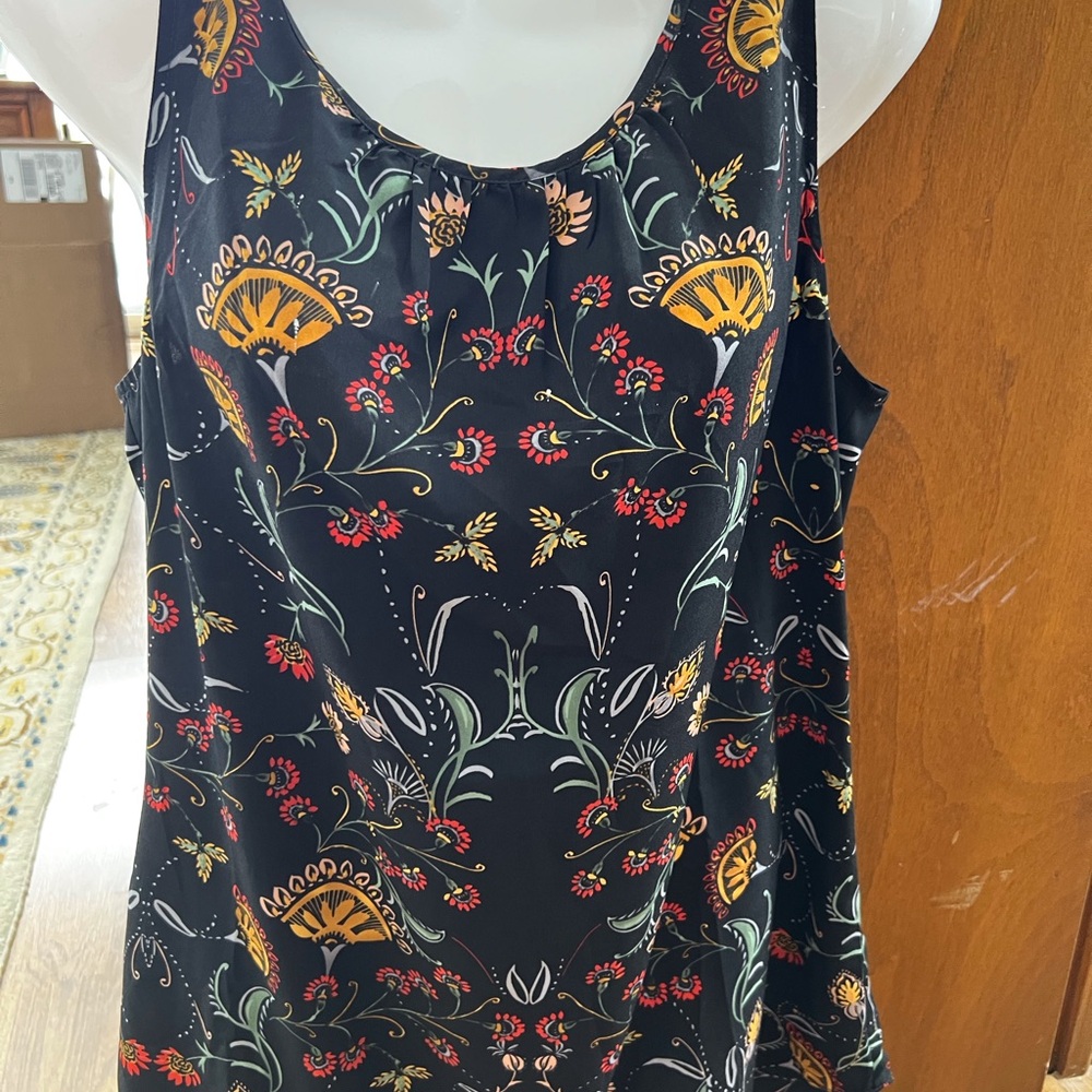 Cute Cabi Legend Black Floral top . Medium . Style 3621